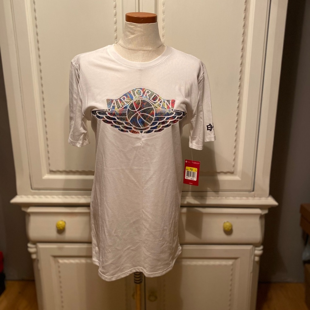 Jordan Embroidered T Shirt Size S